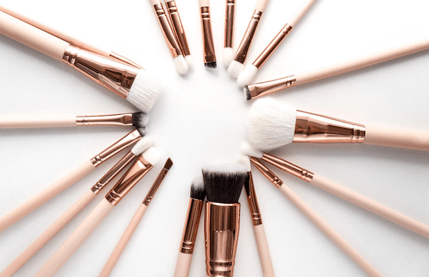 Read more about the article Lær dine makeupbørster at kende